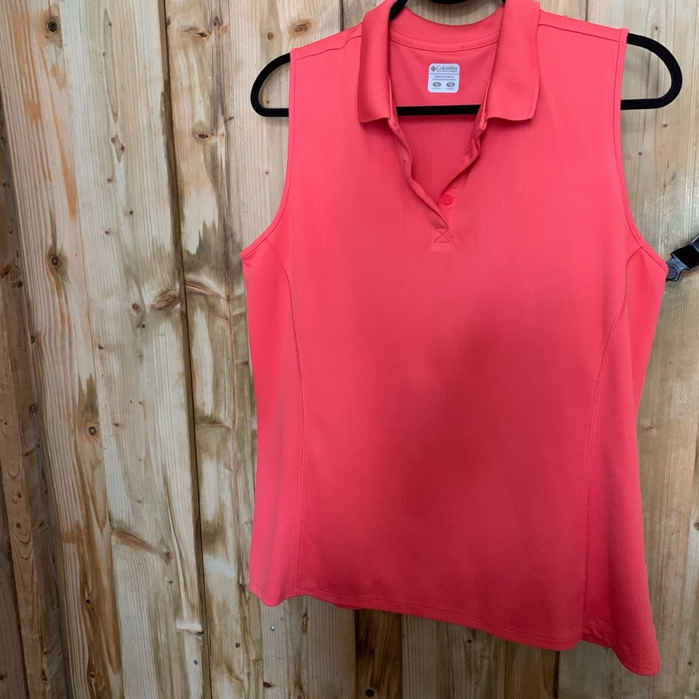 Bundle of 2 Columbia sleeveless tops ❣️Discounted Shipping❣️